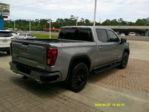Used 2025 GMC Sierra 1500 Elevation w/ X31 Off-Road Package AWD/4WD image 4