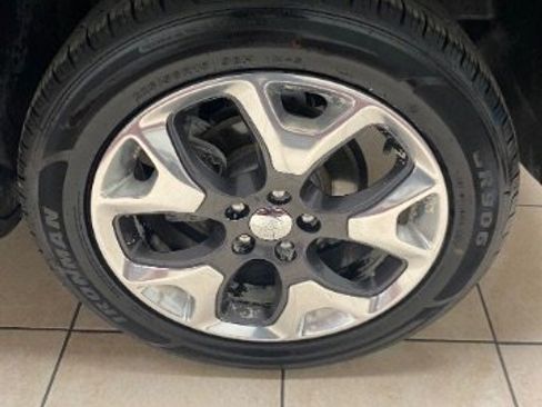 Used 2019 Jeep Compass Limited AWD/4WD image 25