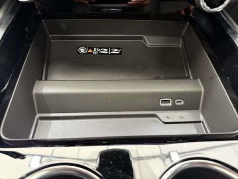 New 2025 Chevrolet Suburban High Country image 45