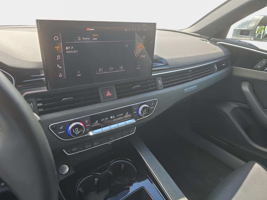 Used 2023 Audi A4 2.0T Premium w/ Convenience Package AWD/4WD image 18