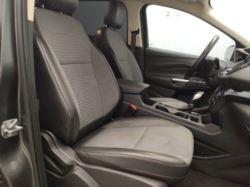 Used 2019 Ford Escape SE FWD image 21