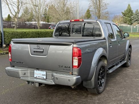 Used 2020 Nissan Frontier SV w/ Midnight Edition Floor Mats image 8