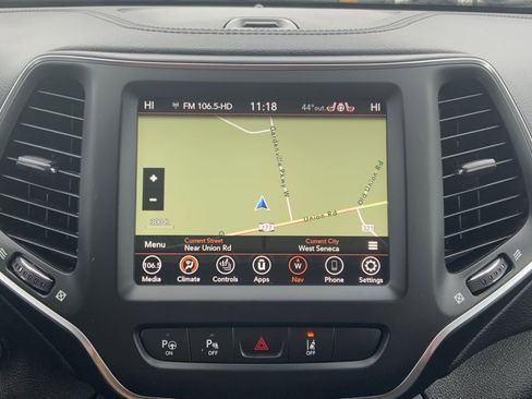 Used 2023 Jeep Cherokee Altitude Lux image 33