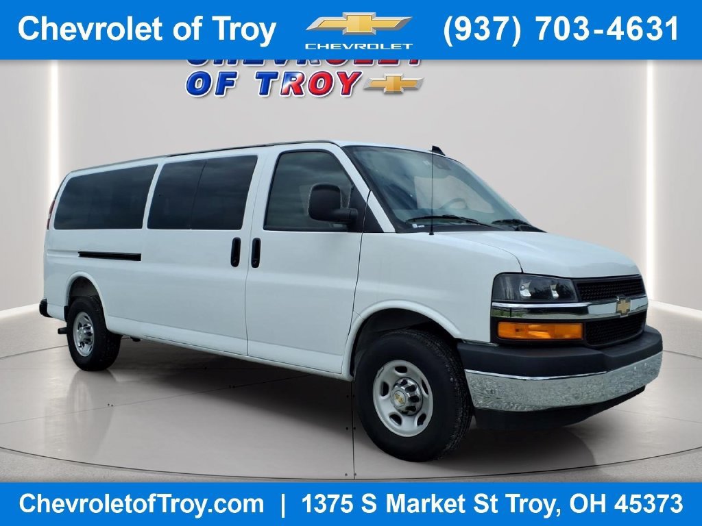Certified 2025 Chevrolet Express 3500 LT w/ LT Preferred Equipment Group RWD image 1