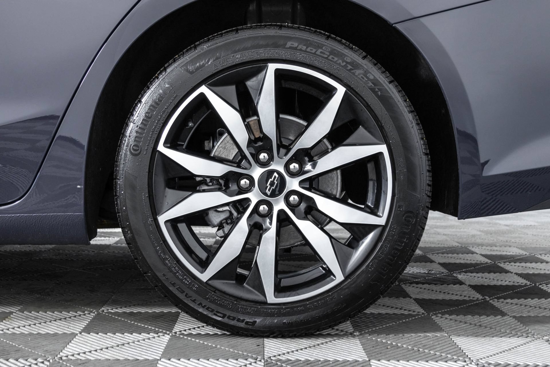 Used 2025 Chevrolet Malibu RS FWD image 44