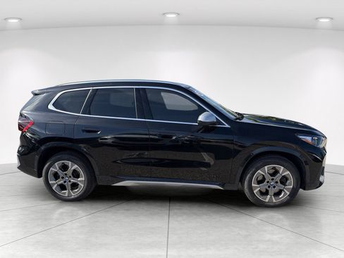 Certified 2023 BMW X1 xDrive28i w/ Convenience Package AWD/4WD image 3