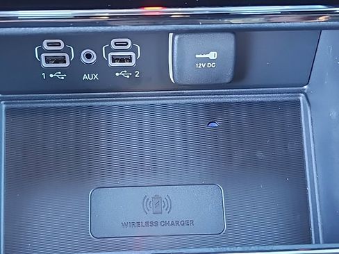 New 2025 Jeep Grand Cherokee Altitude image 10