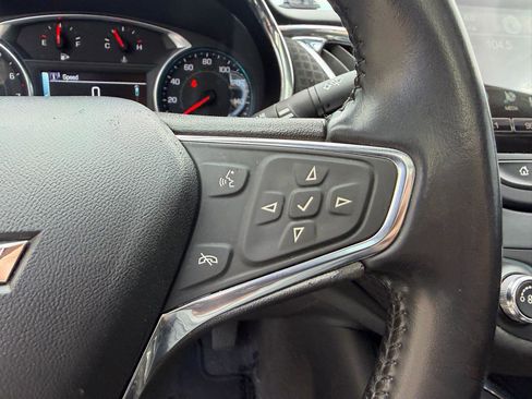 Used 2018 Chevrolet Malibu LT image 25