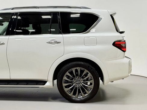 Used 2023 Nissan Armada SL RWD image 14