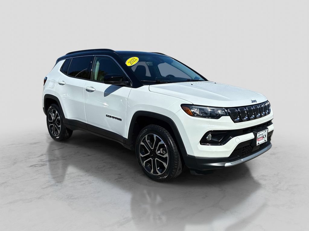 Used 2022 Jeep Compass Limited w/ Sun and Sound Group AWD/4WD image 3