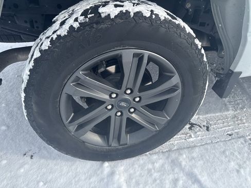 Used 2023 Ford F150 Lariat w/ Equipment Group 502A High image 9