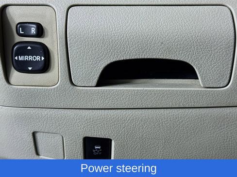 Used 2011 Toyota Camry XLE image 12