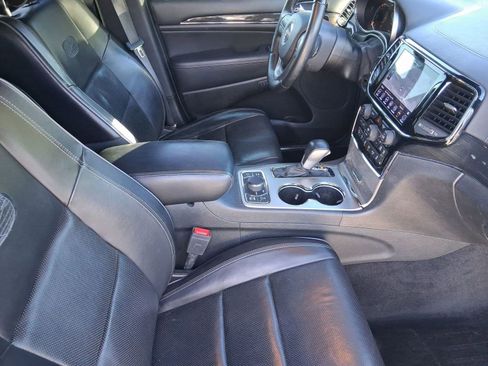 Used 2019 Jeep Grand Cherokee Overland image 31