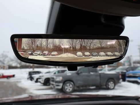 Used 2023 Buick Envision Avenir image 27