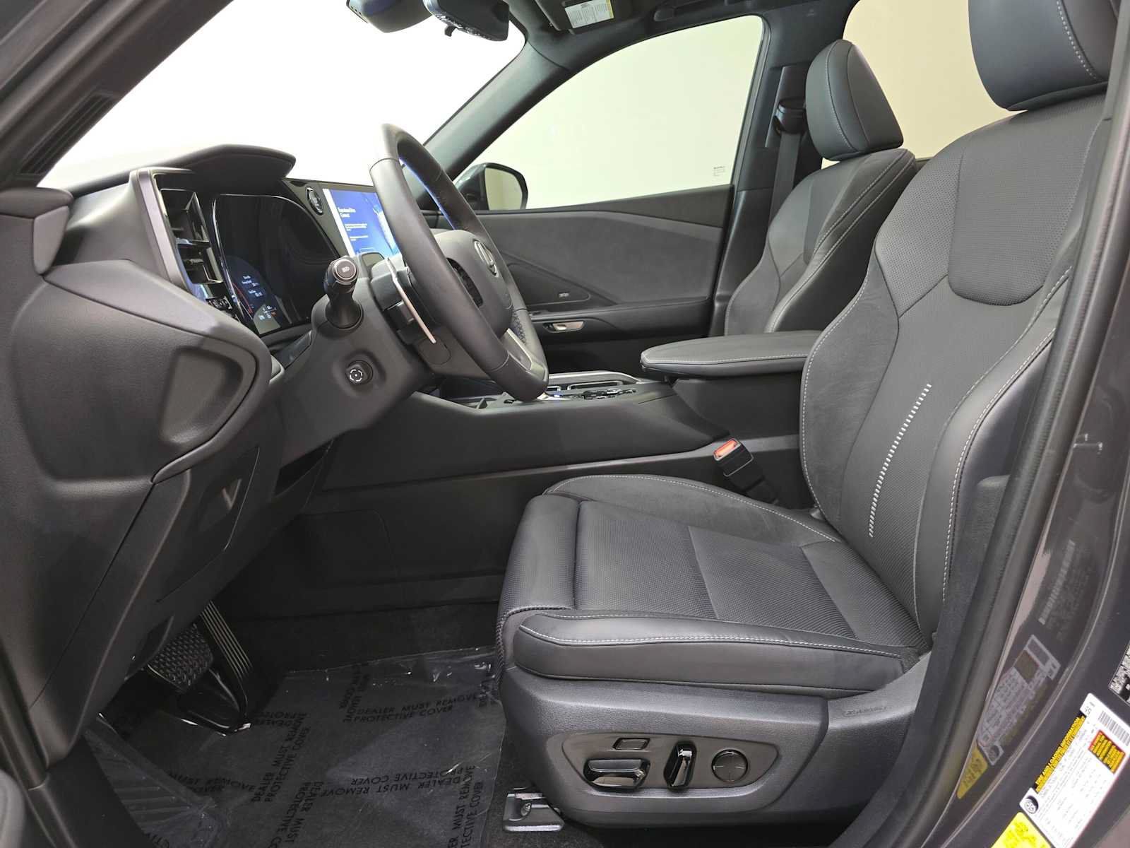 Used 2025 Lexus TX 350 AWD w/ Technology Package image 22