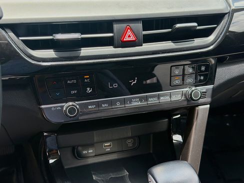 Used 2024 Kia Seltos S FWD image 12