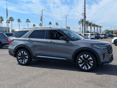 Used 2025 Ford Explorer Platinum w/ LUX Leather Package image 8