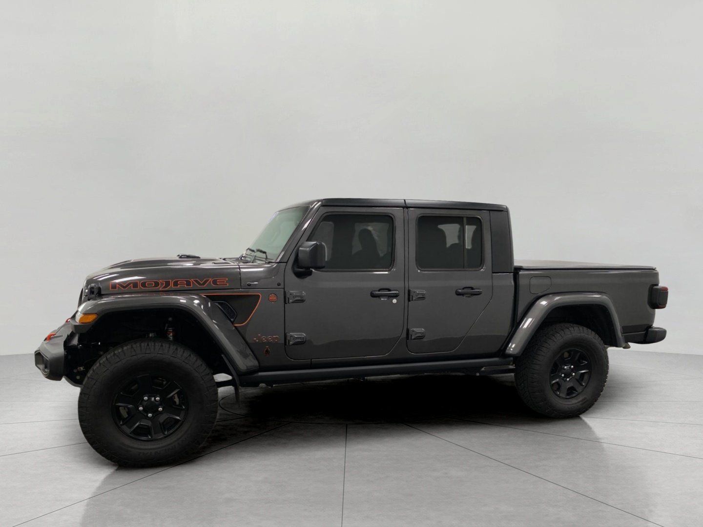 Used 2023 Jeep Gladiator Mojave w/ LED Lighting Group AWD/4WD image 9