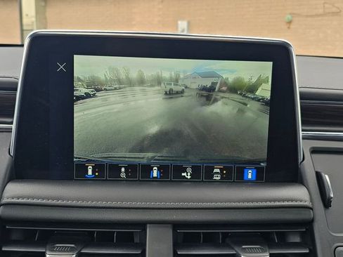 Used 2022 Chevrolet Tahoe LT w/ LT Signature Plus Package AWD/4WD image 19