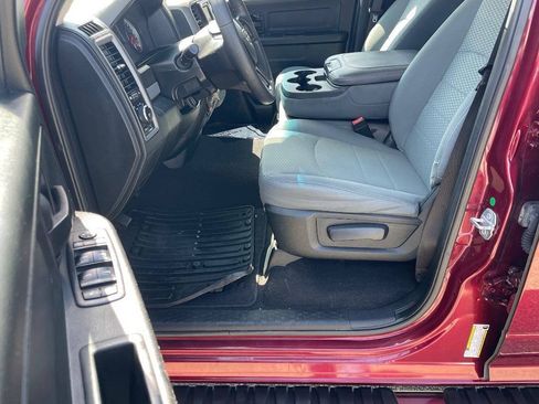 Used 2018 RAM 1500 Express w/ Express Value Package AWD/4WD image 10
