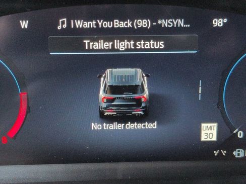 New 2026 Ford Explorer Active w/ Active Comfort Package RWD image 31