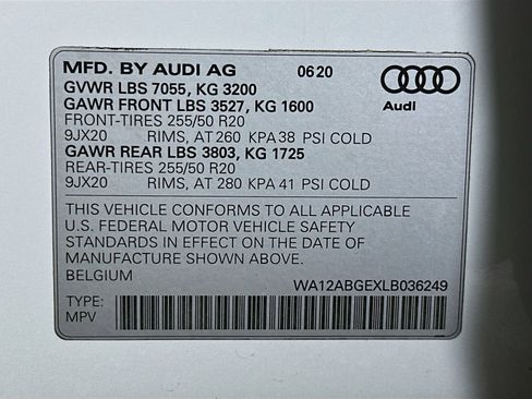 Used 2020 Audi e-tron Premium Plus image 24