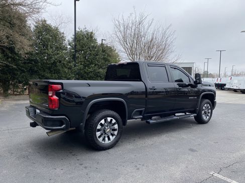 Used 2024 Chevrolet Silverado 2500 Custom w/ Custom Convenience Package image 9