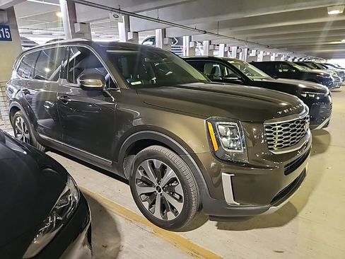 Used 2021 Kia Telluride EX w/ EX Premium Package FWD image 1