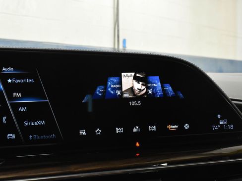 Certified 2023 Cadillac Escalade Premium Luxury Platinum w/ LPO, Floor Liner Package AWD/4WD image 15