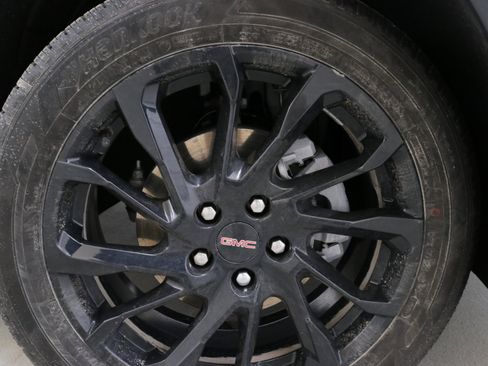 Used 2023 GMC Terrain SLT w/ Elevation Edition image 33