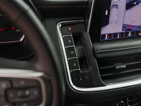 Used 2021 Chevrolet Tahoe Z71 w/ Z71 Signature Package image 21