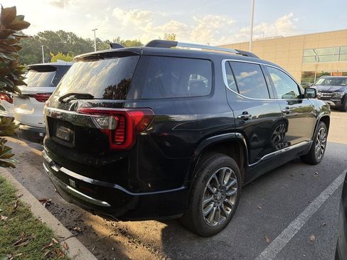 Used 2023 GMC Acadia Denali FWD image 4
