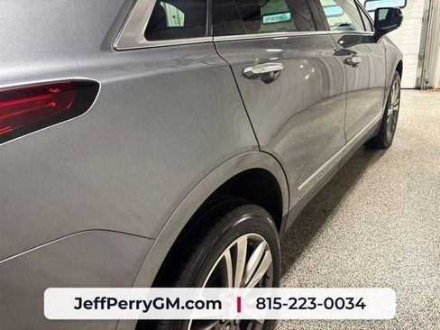 Used 2021 Cadillac XT5 Premium Luxury AWD/4WD image 9