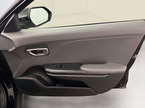 Used 2025 Kia K4 FWD image 32