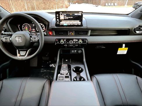 New 2025 Honda Pilot TrailSport image 11