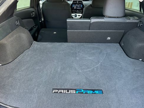 Used 2017 Toyota Prius Prime Plus image 15