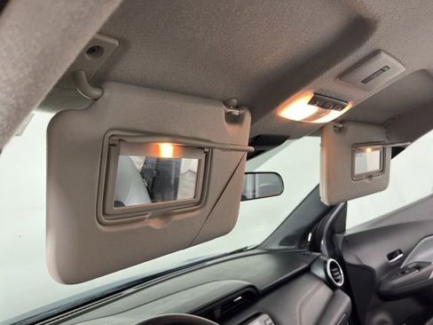 Used 2021 Nissan Kicks SR w/ SR Premium Package FWD image 36