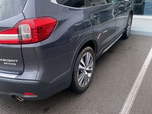 Used 2022 Subaru Ascent Limited w/ Technology Package AWD/4WD image 3