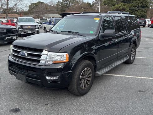 Used 2017 Ford Expedition EL XLT w/ Equipment Group 202A image 2