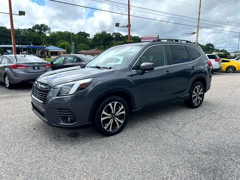 Used 2022 Subaru Forester Limited image 15
