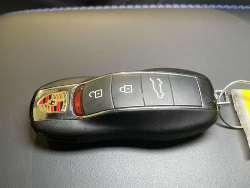 Certified 2026 Porsche Macan Turbo AWD/4WD image 47