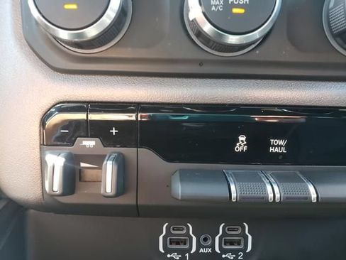 Used 2020 RAM 1500 Big Horn AWD/4WD image 22