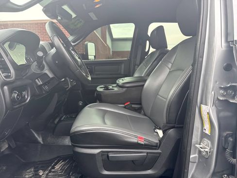 Used 2022 RAM 3500 Tradesman w/ Chrome Appearance Group AWD/4WD image 22