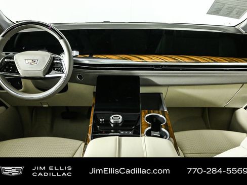 Certified 2025 Cadillac Escalade Sport Platinum w/ LPO, Floor Liner Package image 23