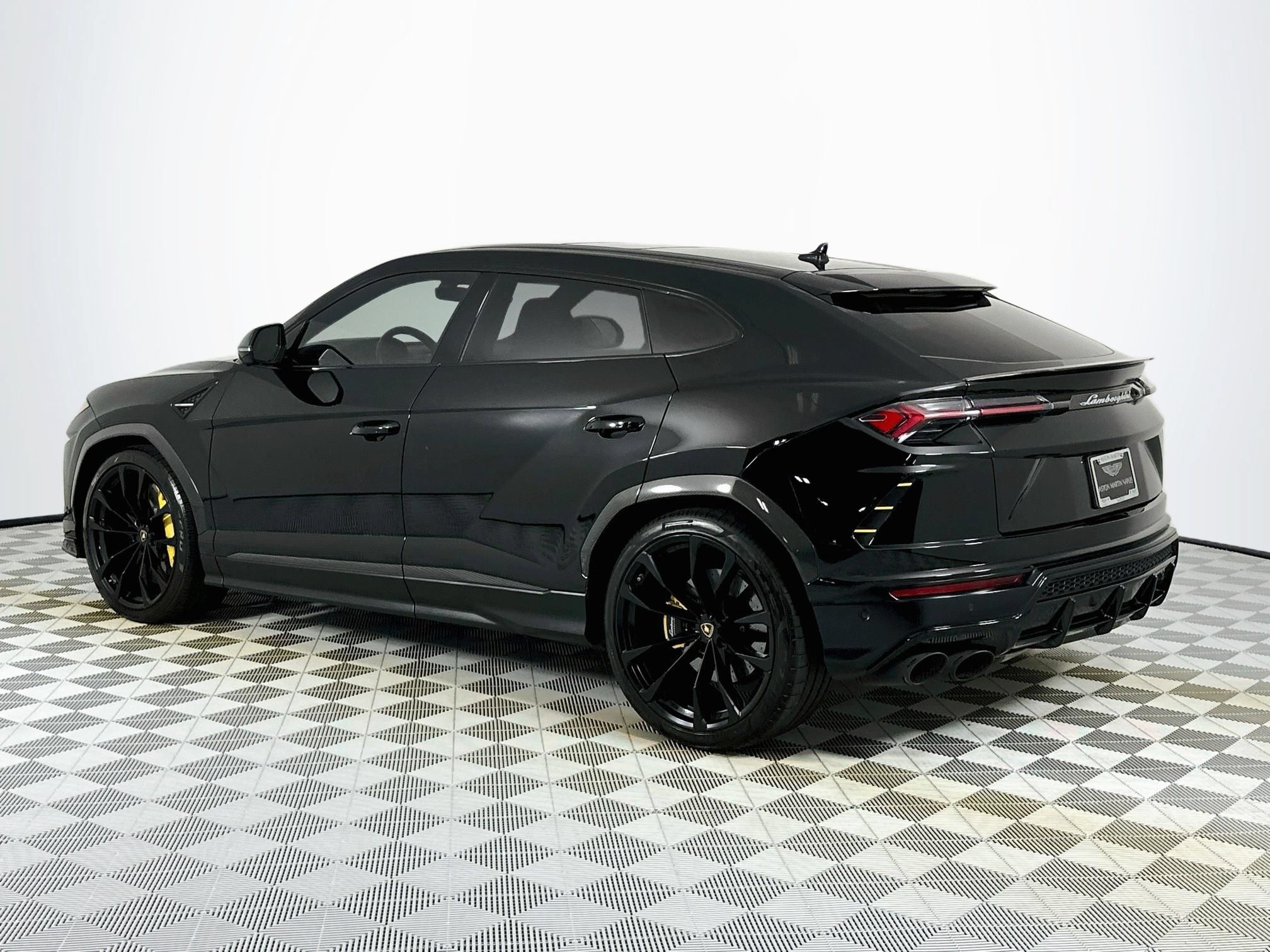 Used 2019 Lamborghini Urus AWD/4WD image 7