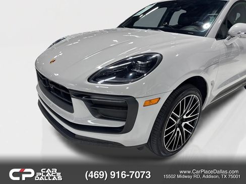 Used 2022 Porsche Macan w/ Premium Package Plus AWD/4WD image 3
