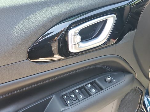 New 2026 Jeep Compass Latitude AWD/4WD image 12