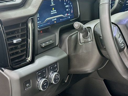 Used 2024 GMC Sierra 2500 AT4 w/ AT4 Premium Plus Package AWD/4WD image 10