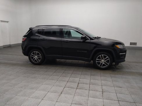 Used 2019 Jeep Compass Latitude w/ Popular Equipment Group FWD image 11