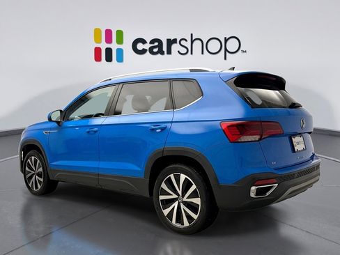 Used 2022 Volkswagen Taos SE w/ Driver Assistance Package image 3